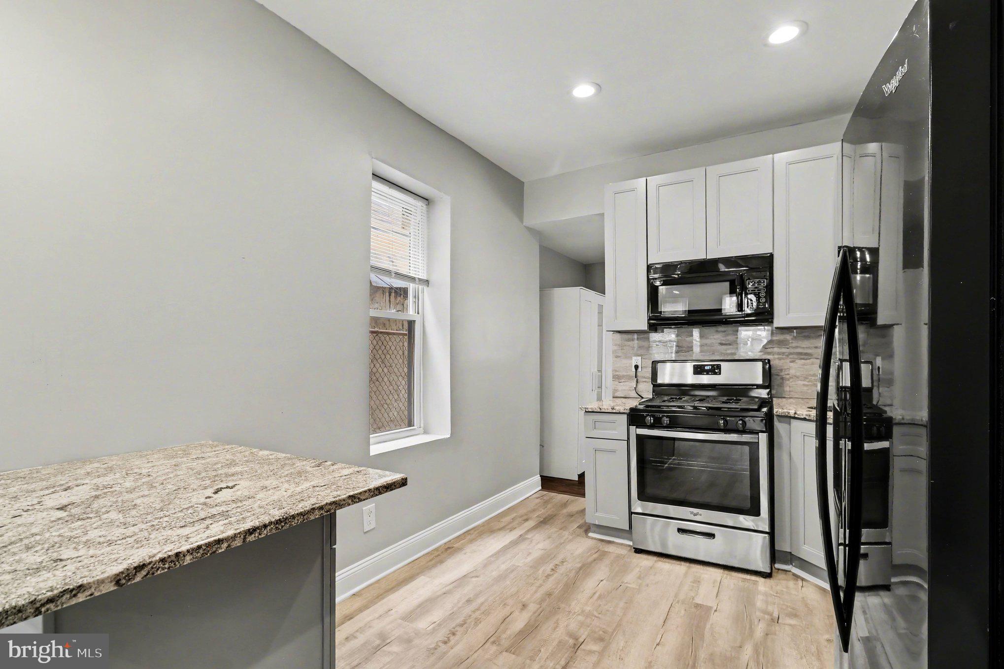 POINT BREEZE - Residential