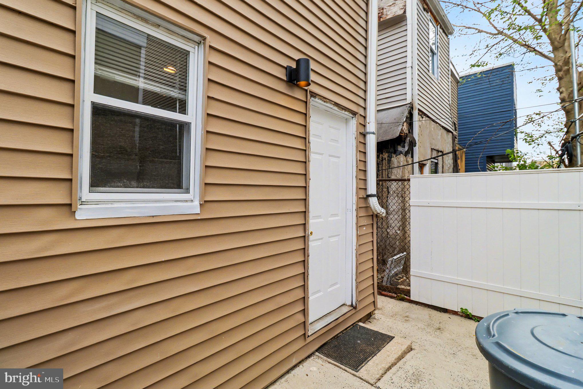 POINT BREEZE - Residential