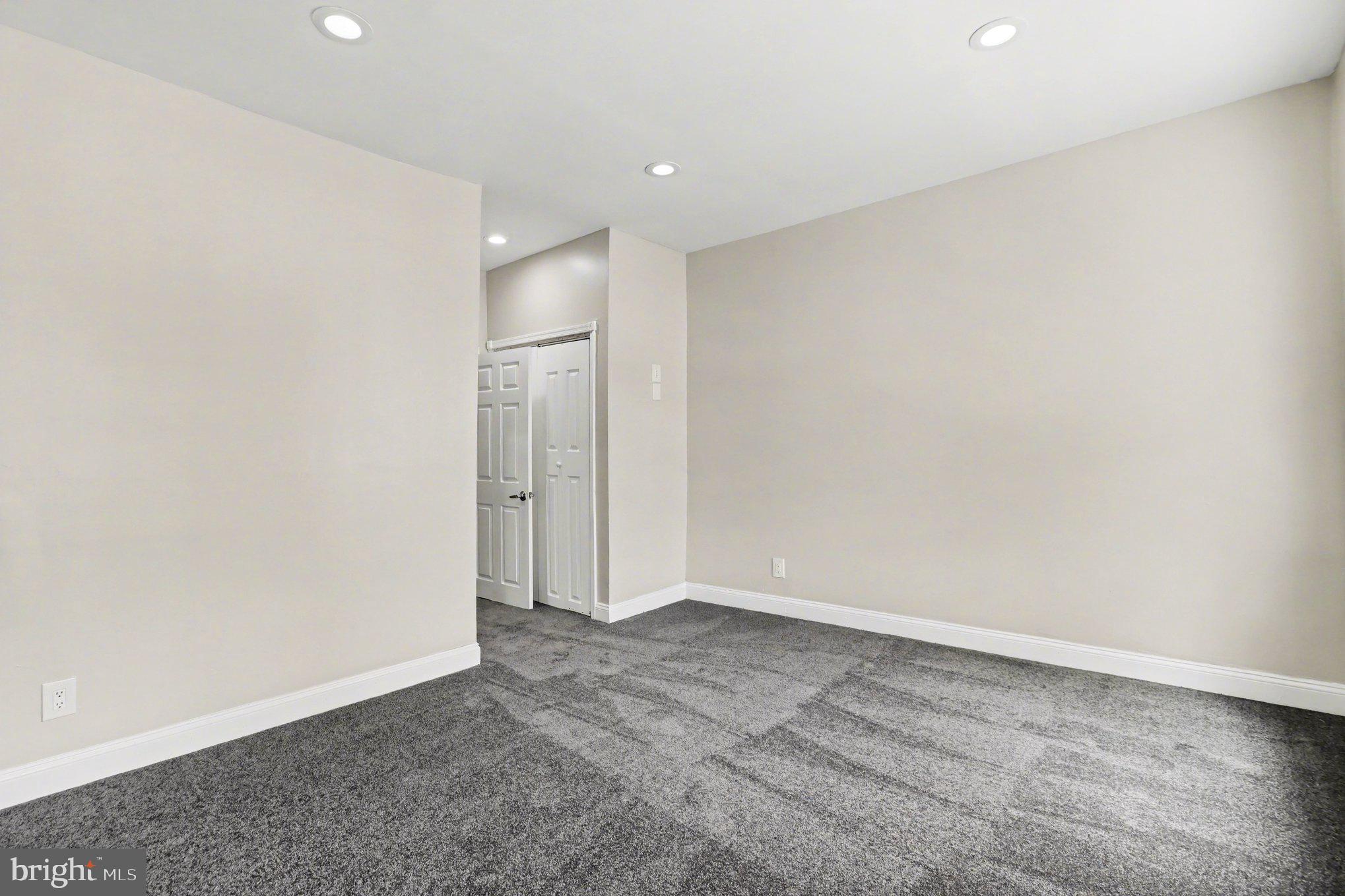 POINT BREEZE - Residential