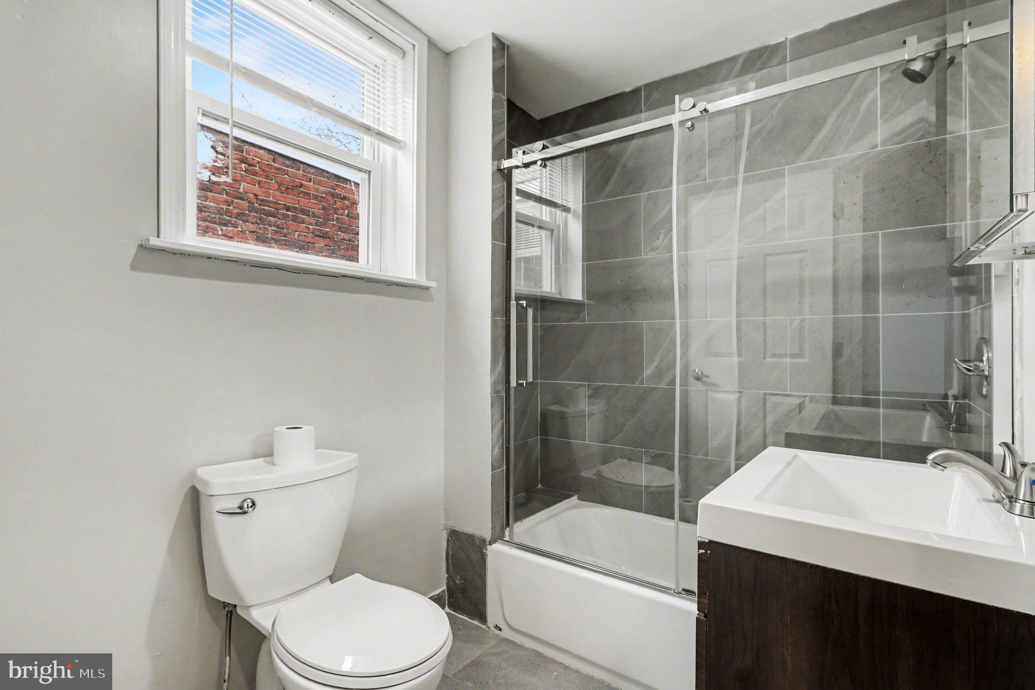 POINT BREEZE - Residential