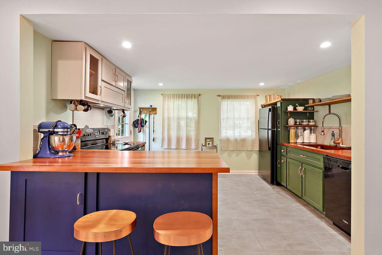 LONG BAR HARBOR - Residential