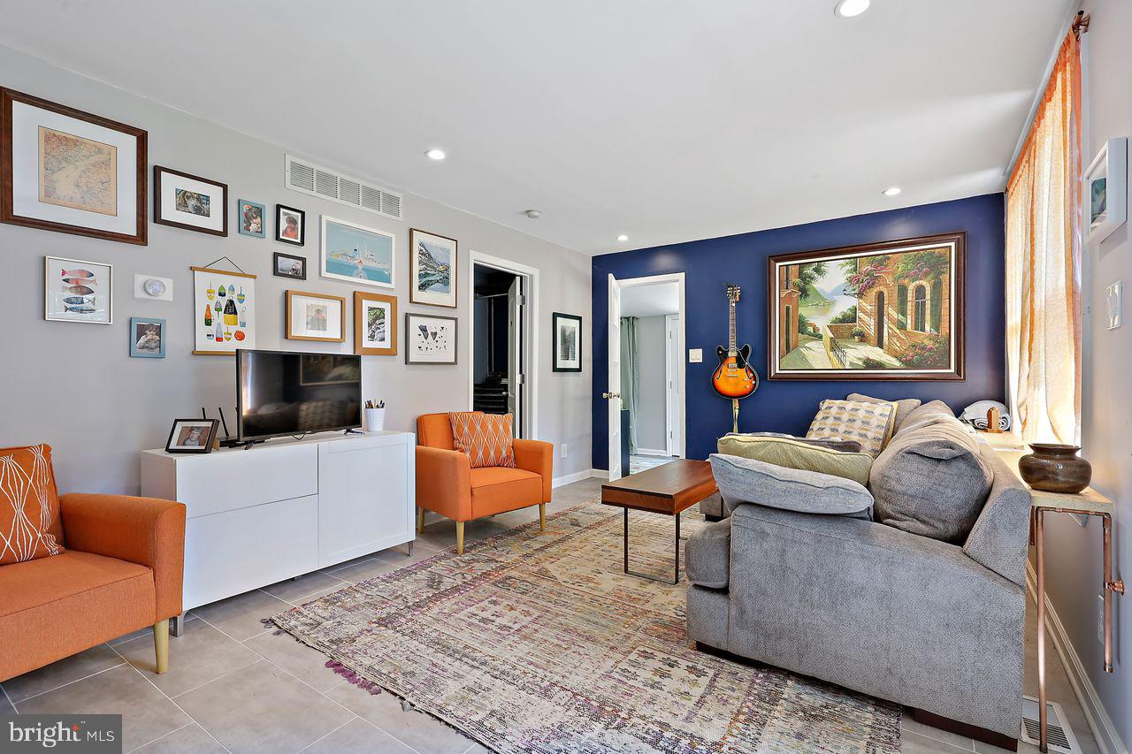 LONG BAR HARBOR - Residential