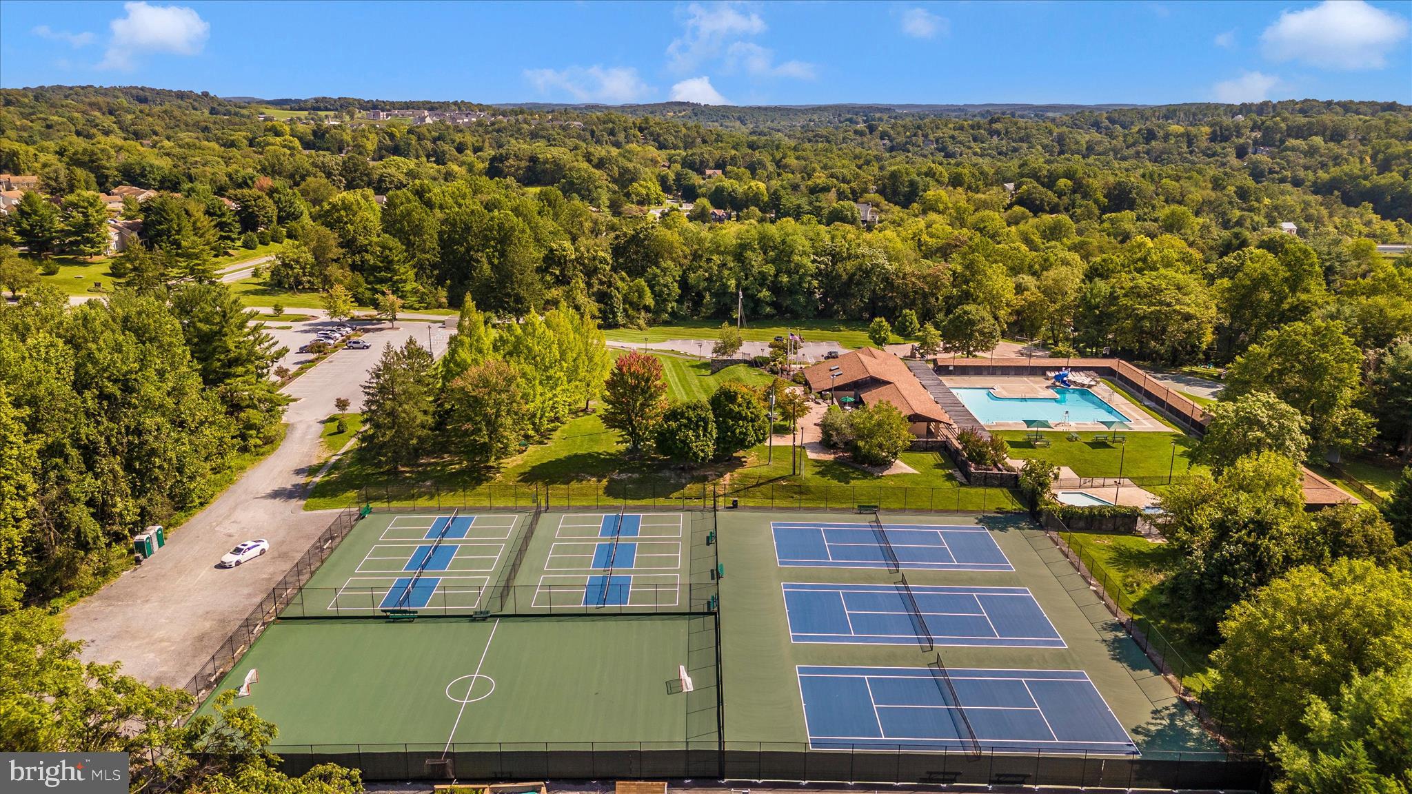 LAKE LINGANORE - Residential