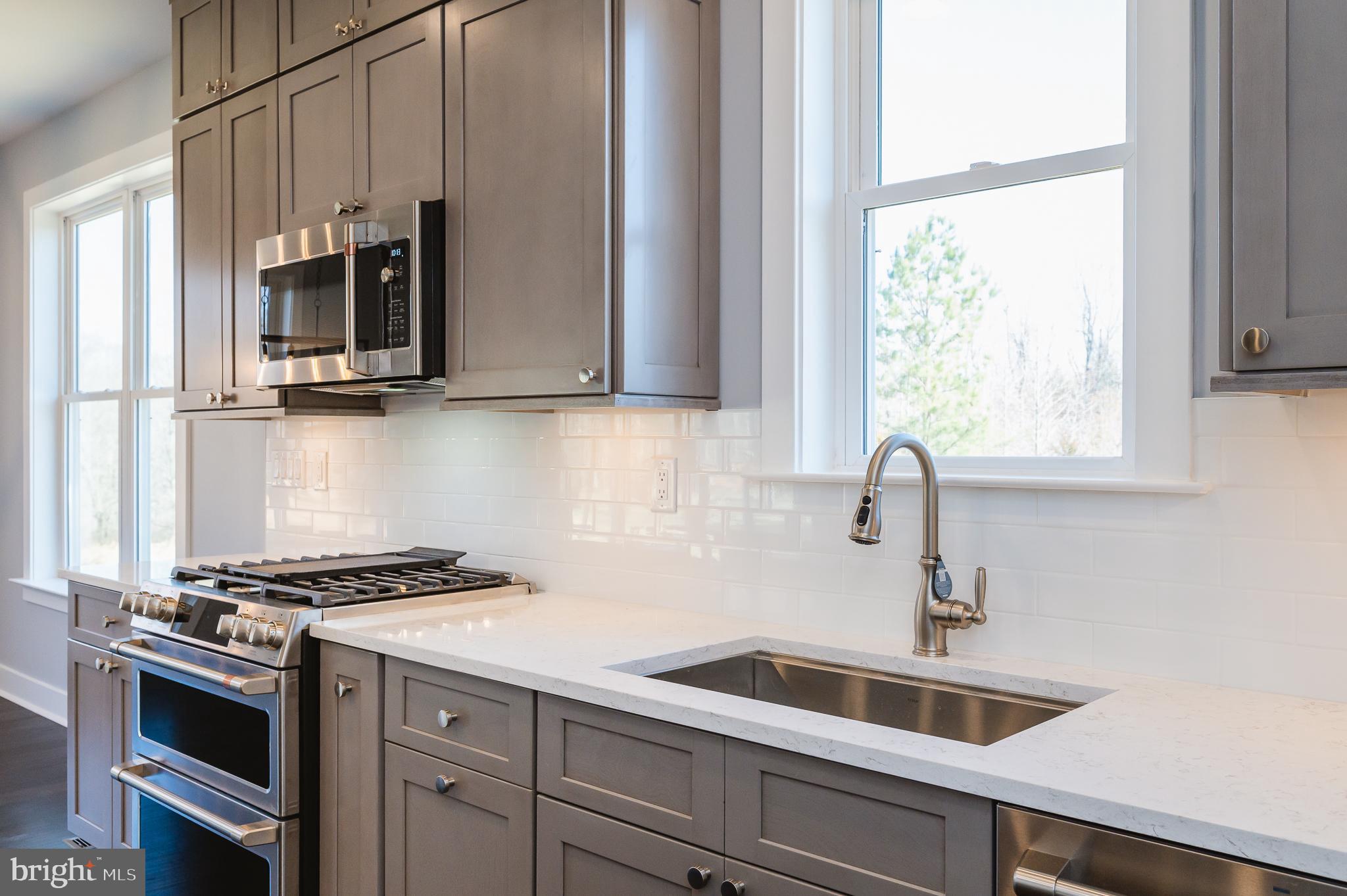 KINGSVILLE - Residential