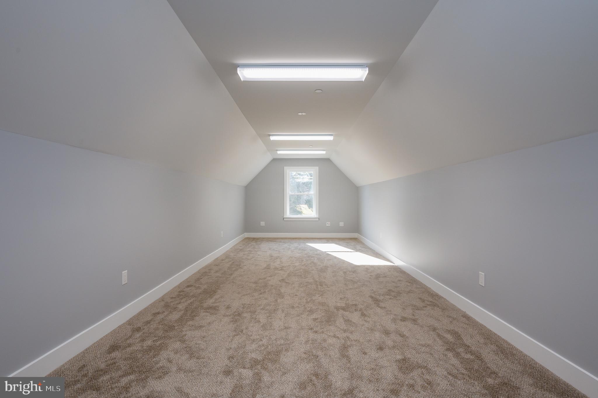 KINGSVILLE - Residential