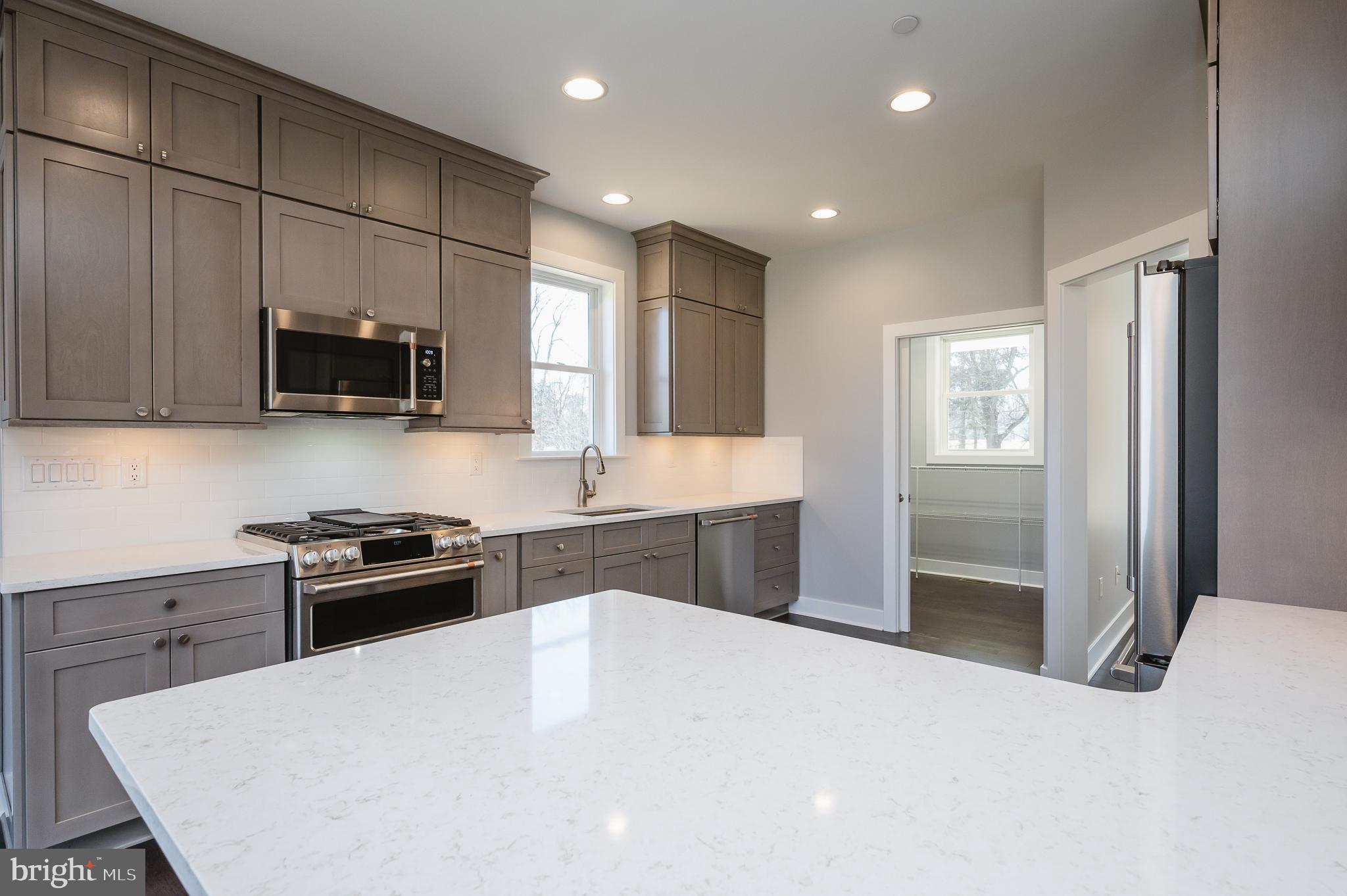 KINGSVILLE - Residential