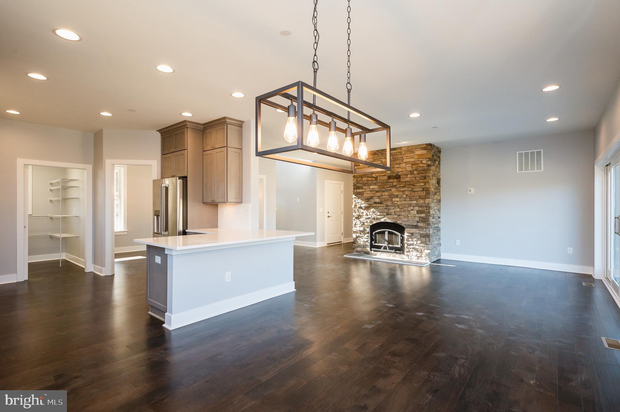 KINGSVILLE - Residential