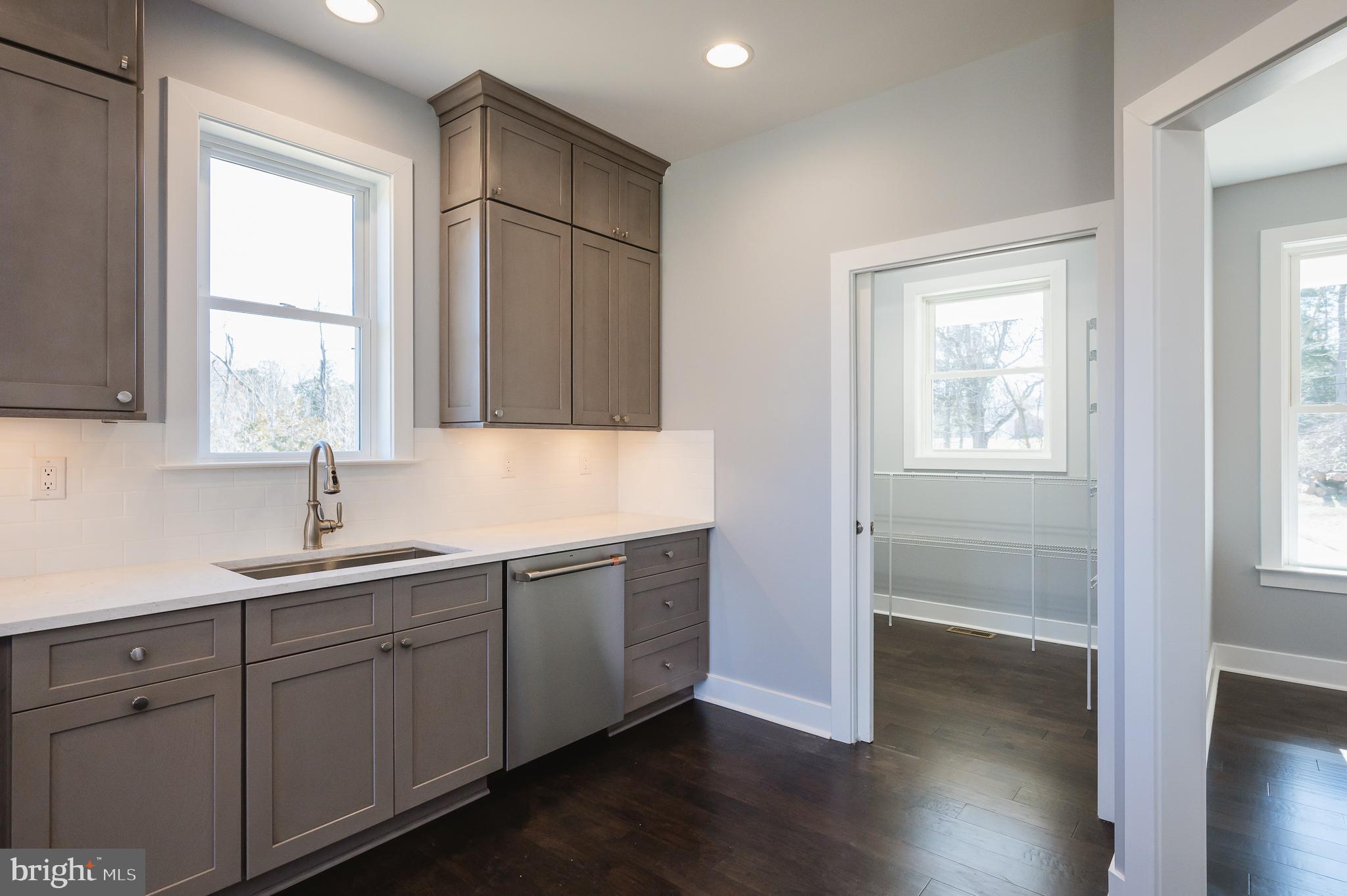 KINGSVILLE - Residential