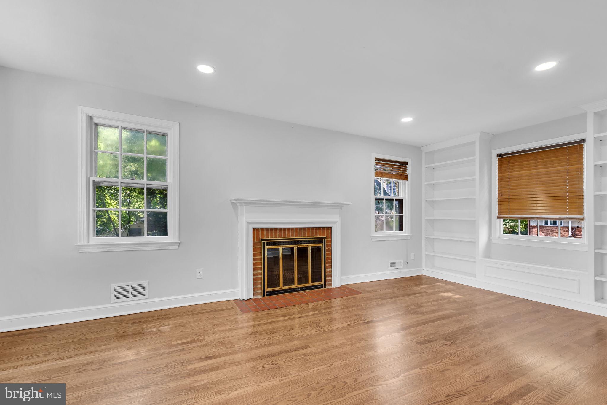 305 HAMILTON AVENUE