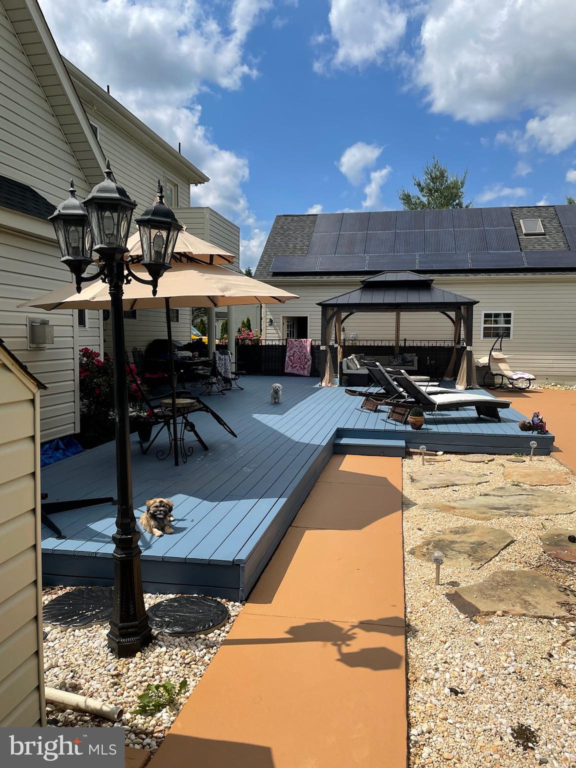 COMMODORE ESTATES - Residential