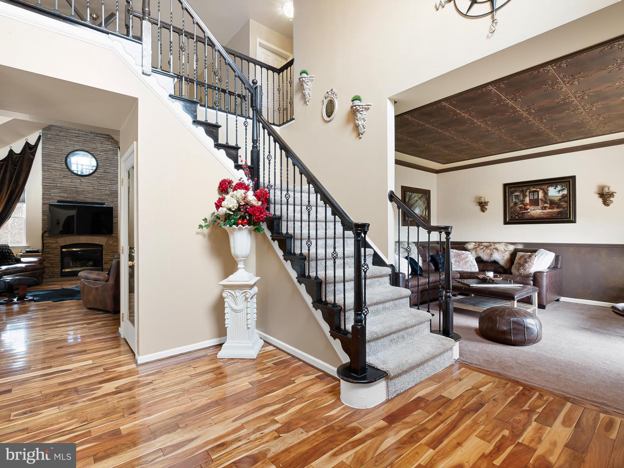 COMMODORE ESTATES - Residential