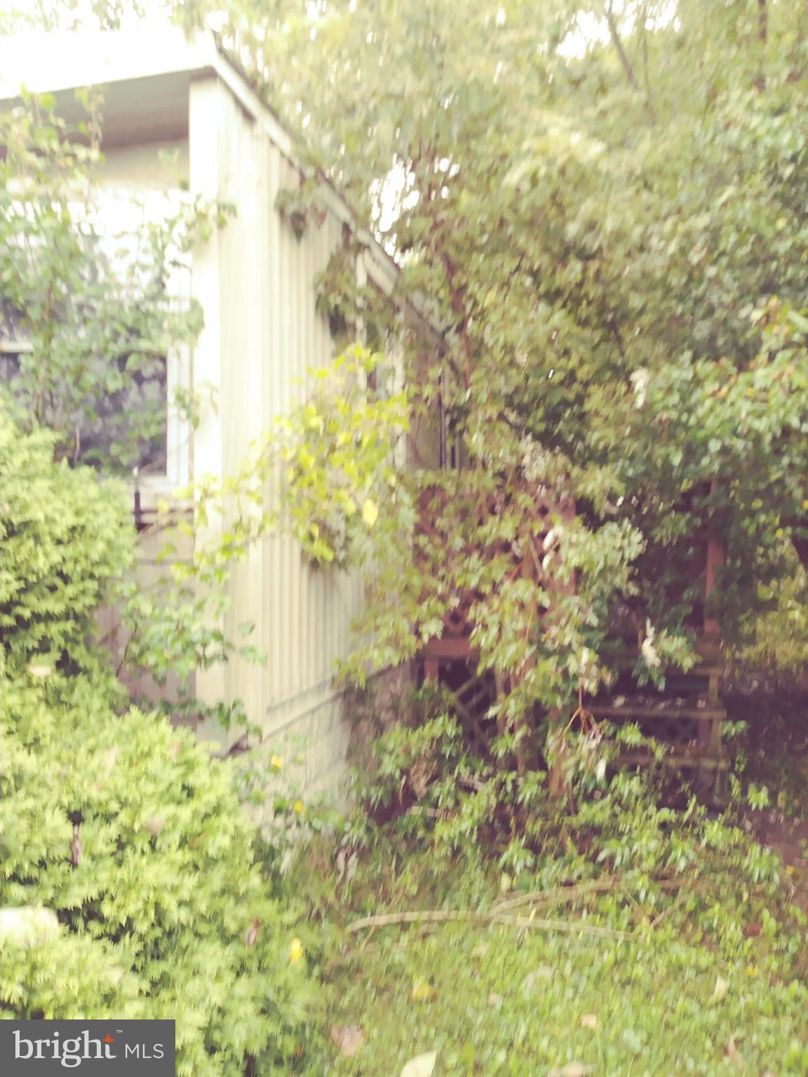 GATEWAY MANOR - Residential