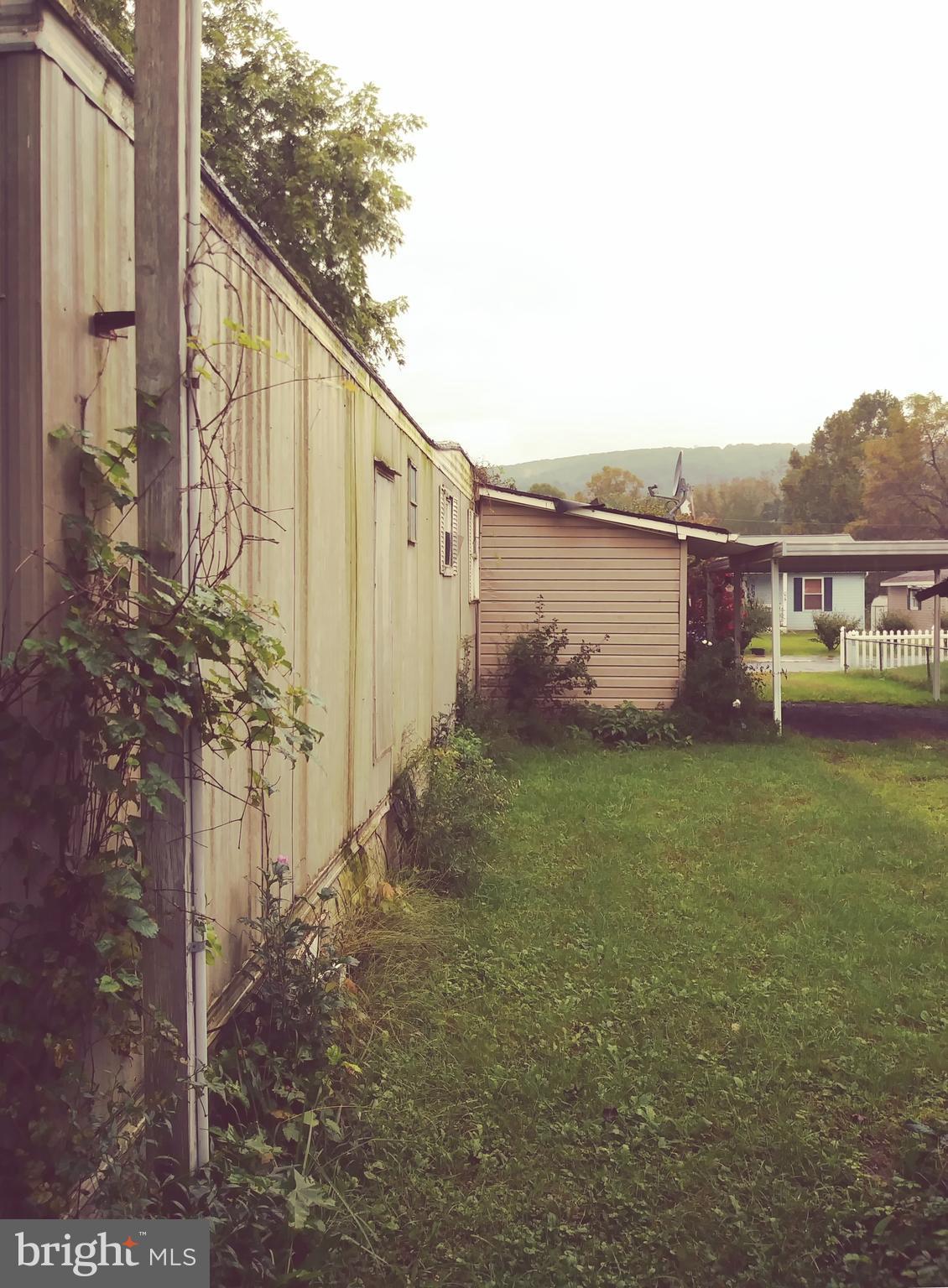 GATEWAY MANOR - Residential