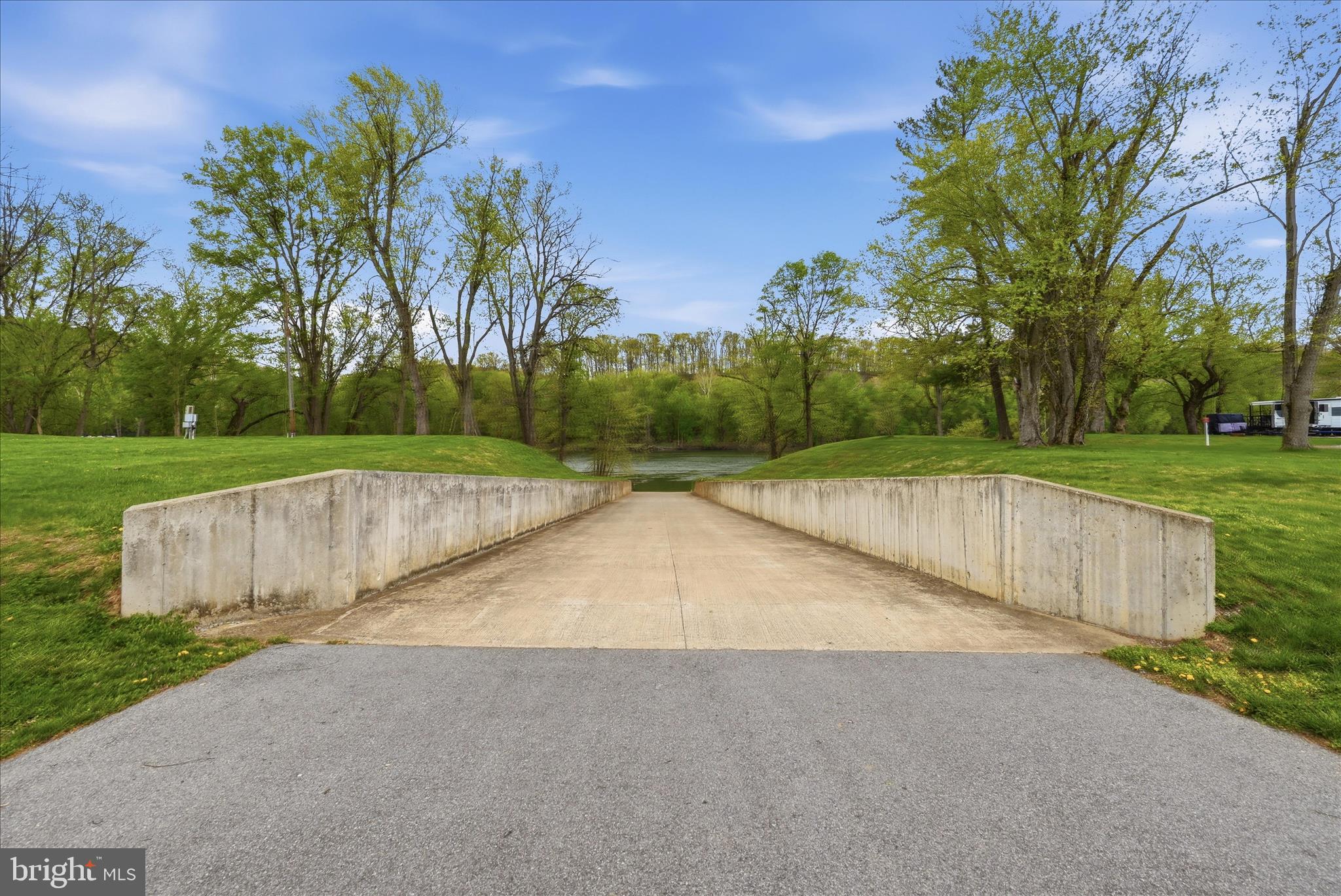 BROOKFIELD - Residential