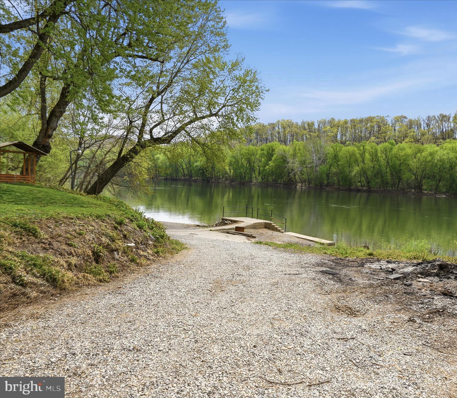 BROOKFIELD - Residential