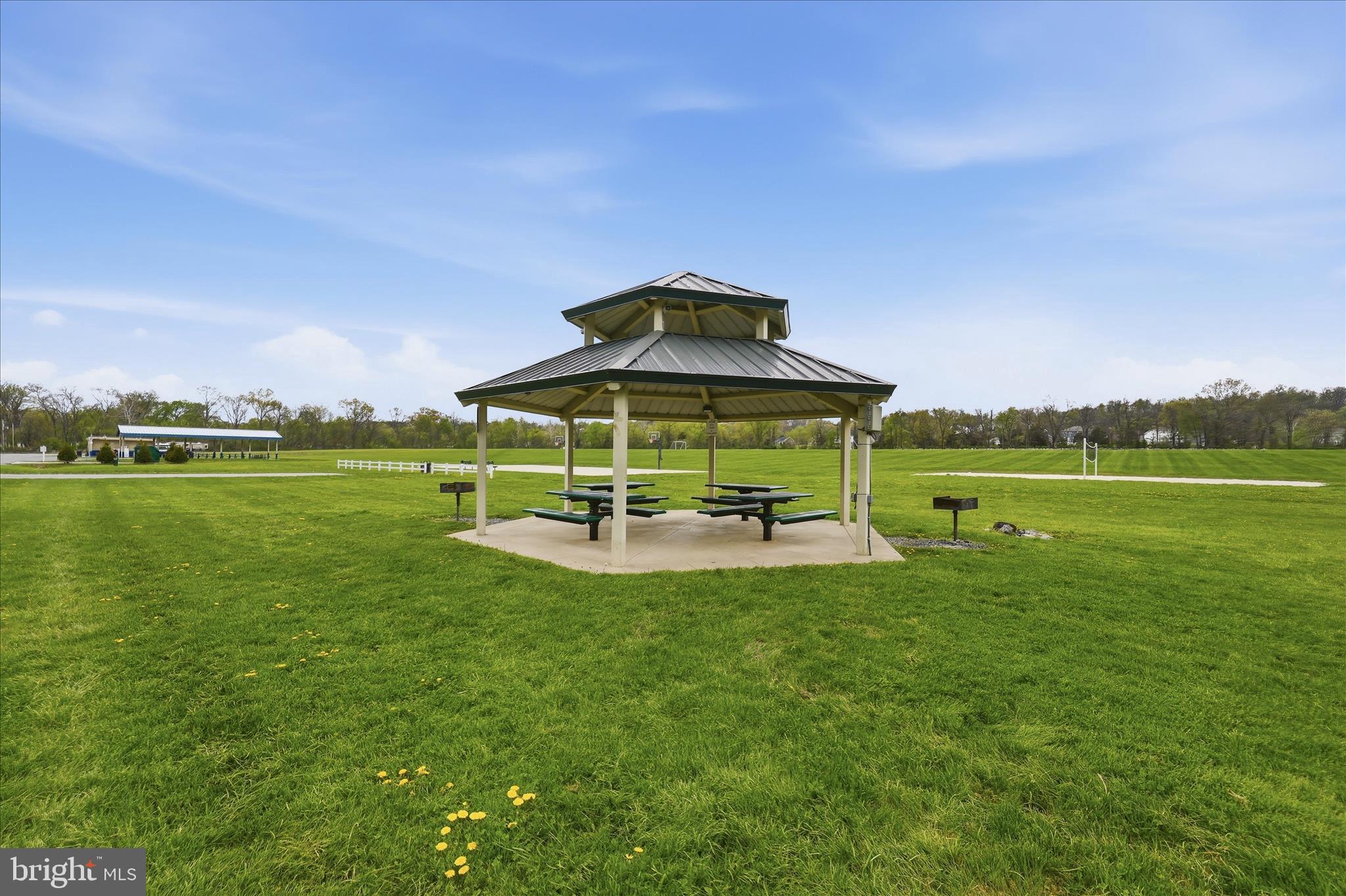 BROOKFIELD - Residential