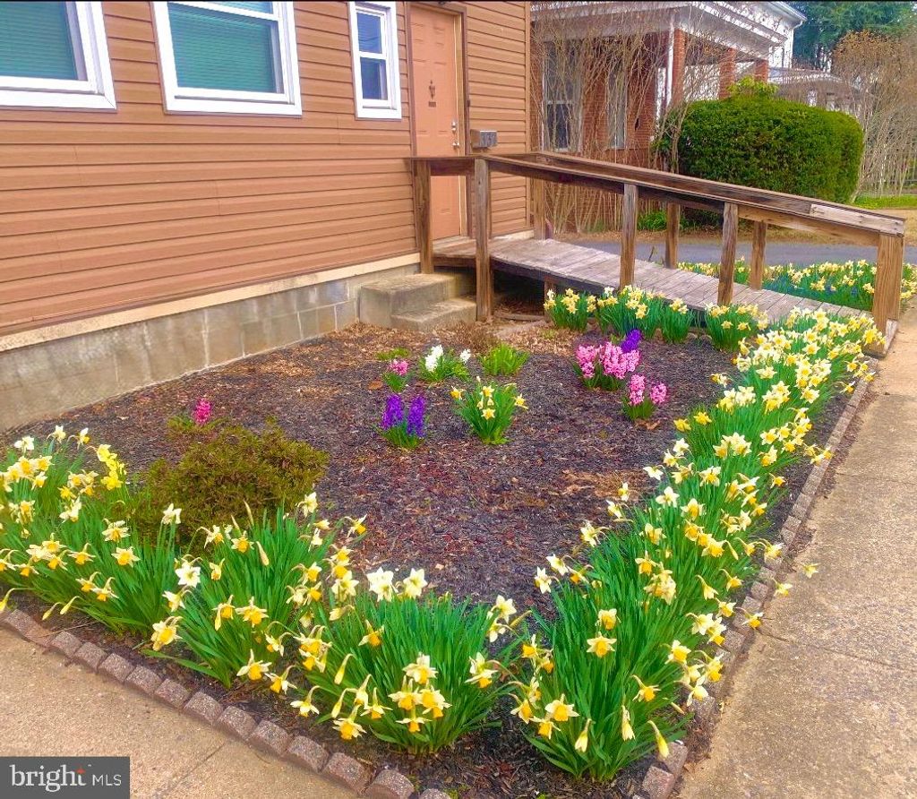 Photo of 337 S 6th Street, CHAMBERSBURG, PA 17201 (MLS # PAFL2032548)