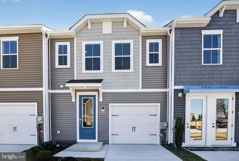 Townhouse For Sale - 250 Clement Loop<br/> Wicomico County, SALISBURY, MD 21804