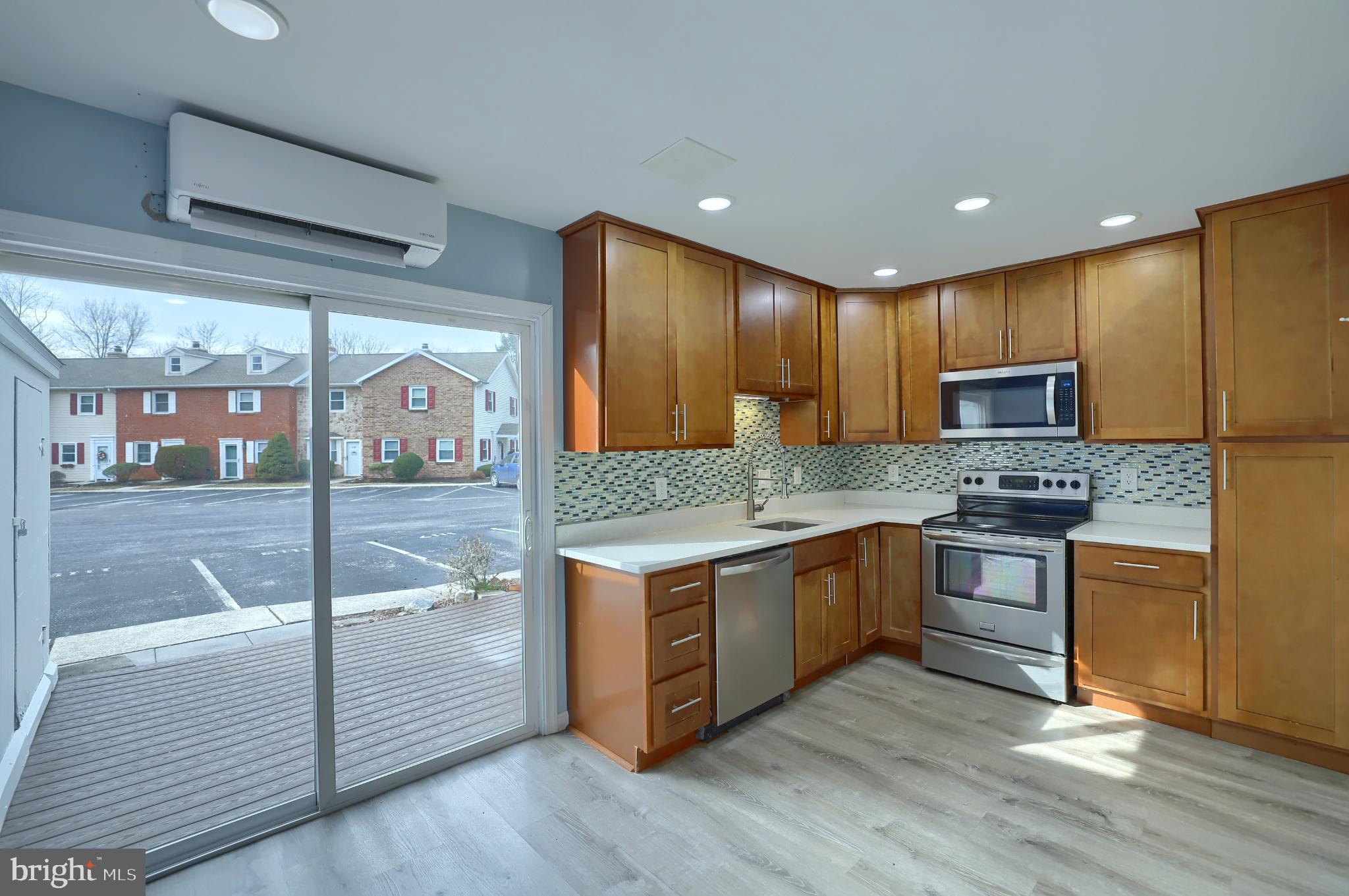 LIBERTY SQUARE - Residential