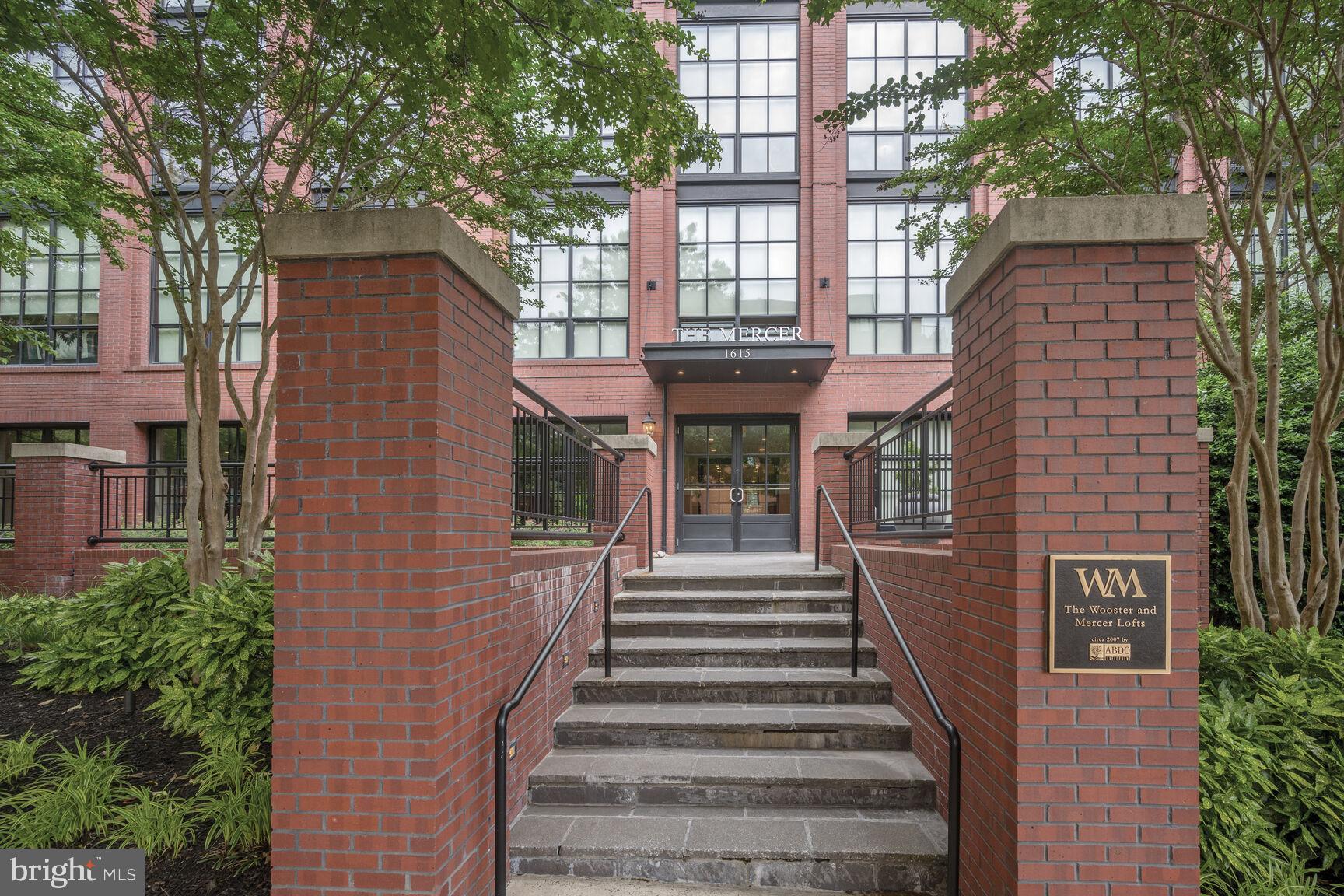 THE WOOSTER AND MERCER LOFTS - Residential Lease