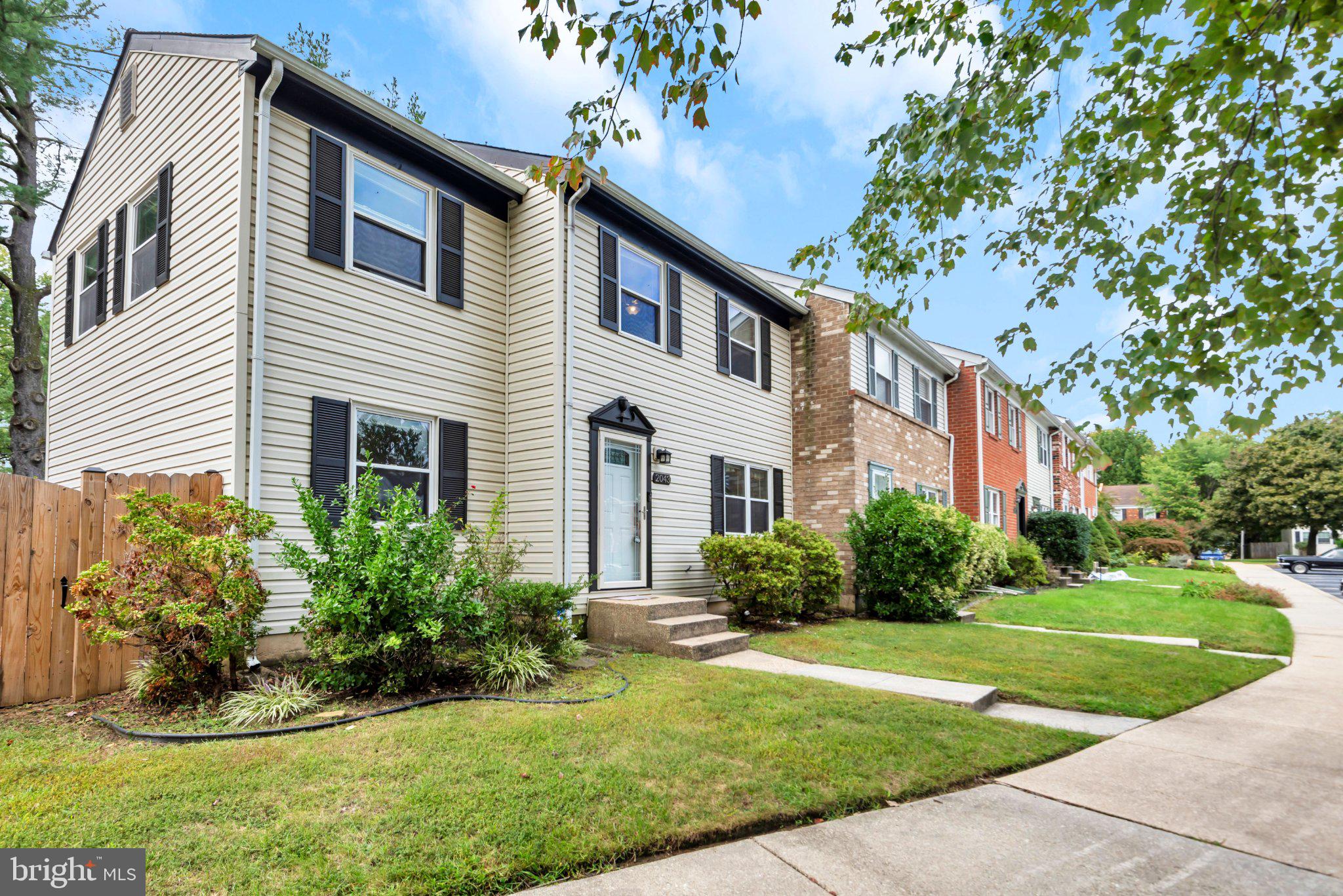 2043 FOREST HILL LANE