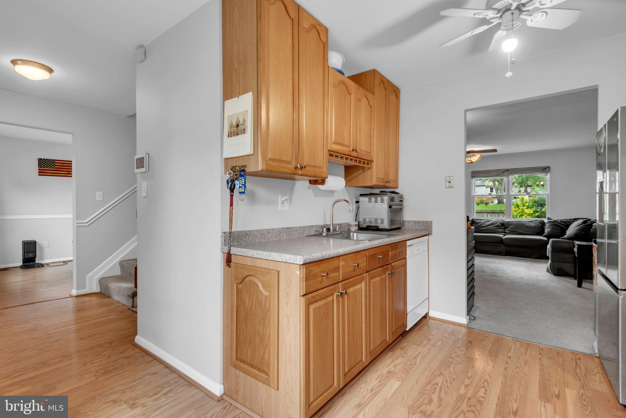 2043 FOREST HILL LANE