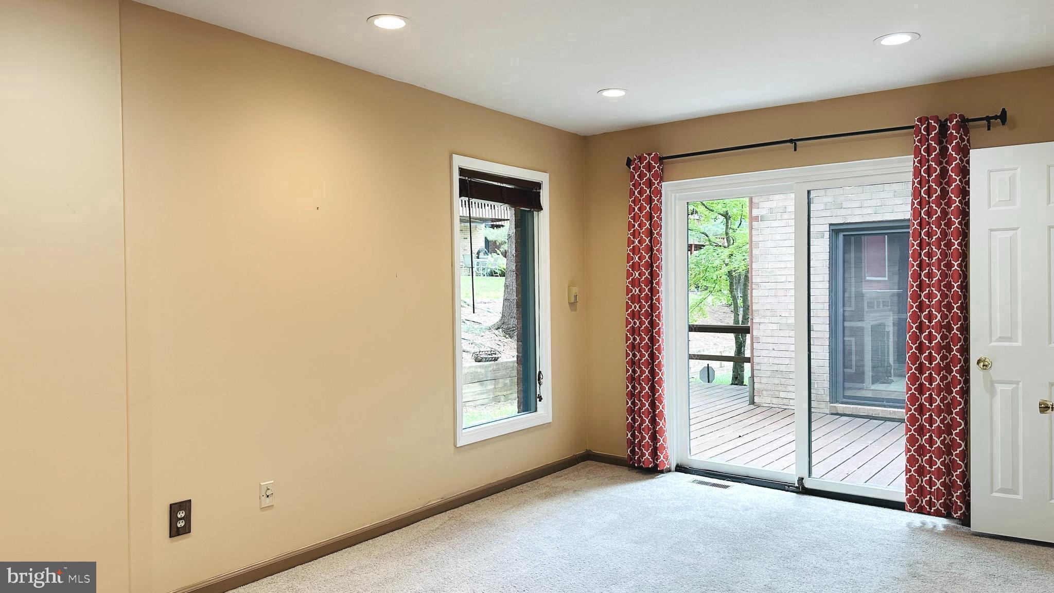 PAINTERS LANE - Residential