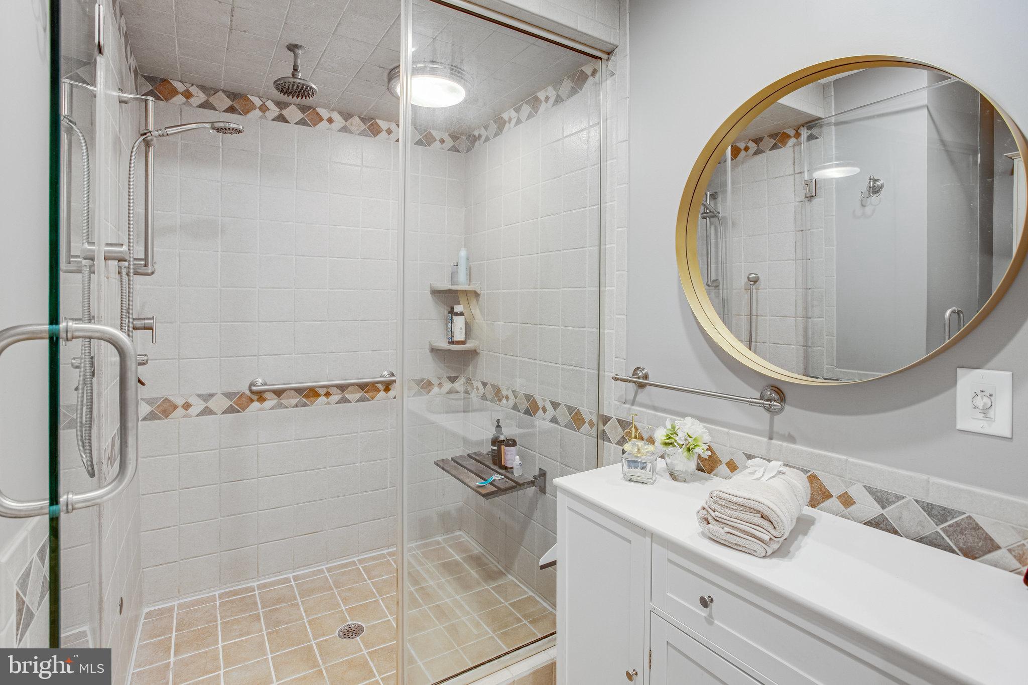 ROLLINSWOOD WEST - Residential