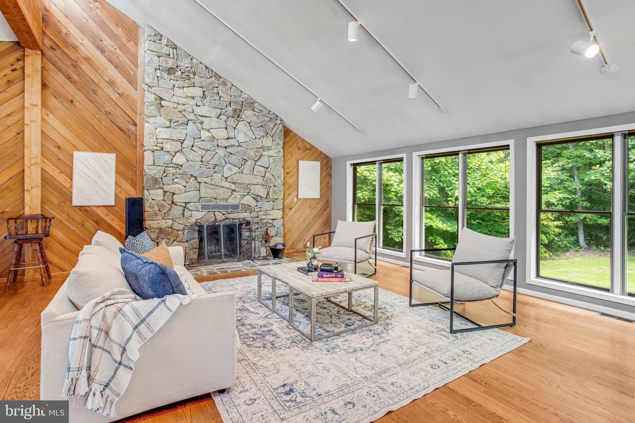 ROLLINSWOOD WEST - Residential