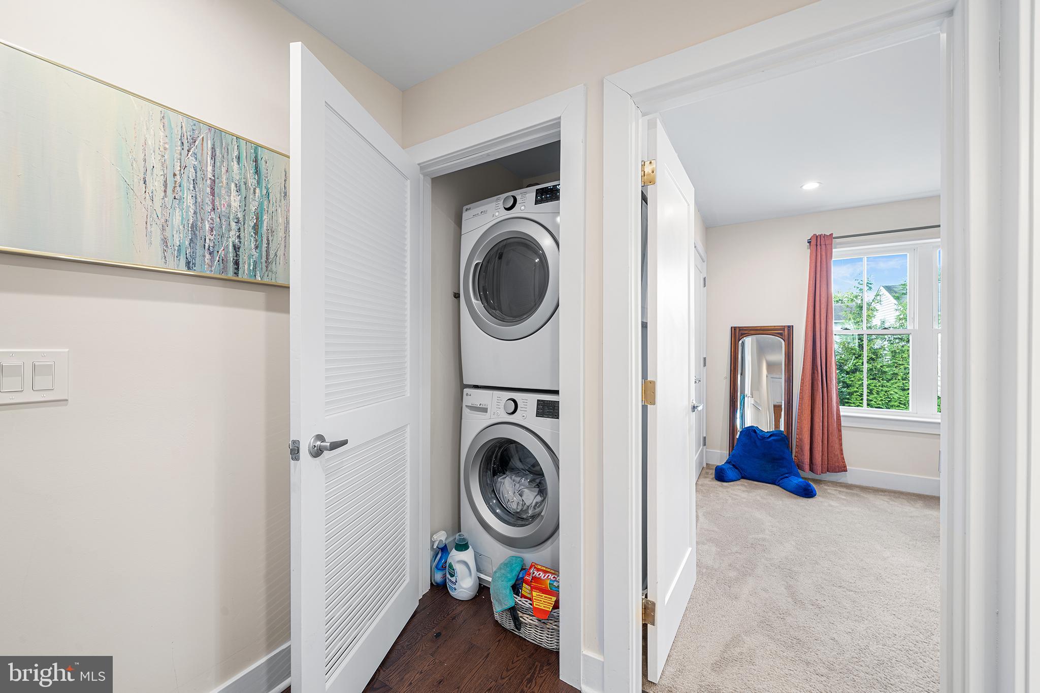 ROXBOROUGH - Residential