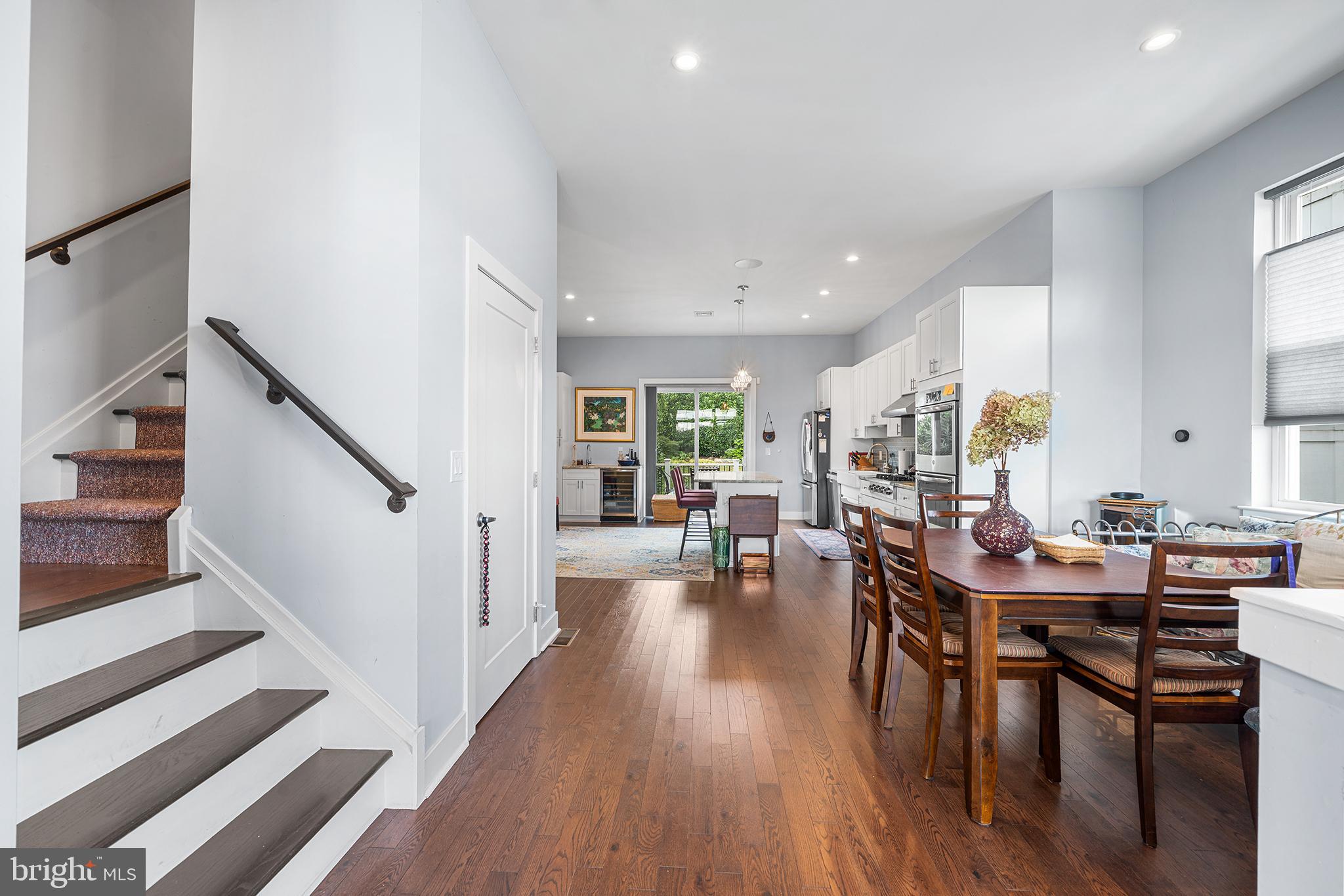 ROXBOROUGH - Residential