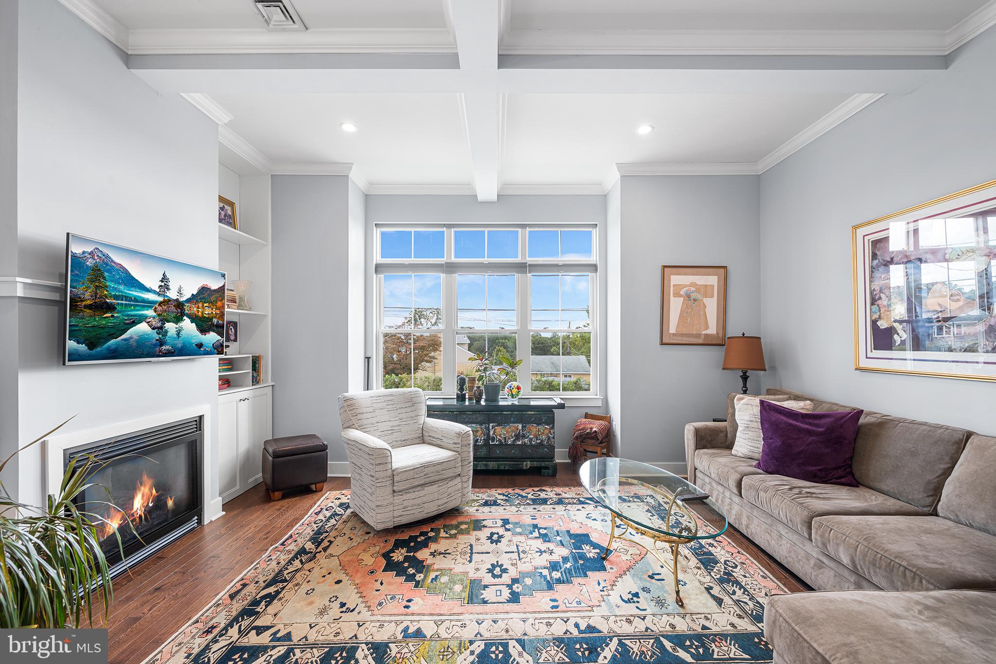 ROXBOROUGH - Residential