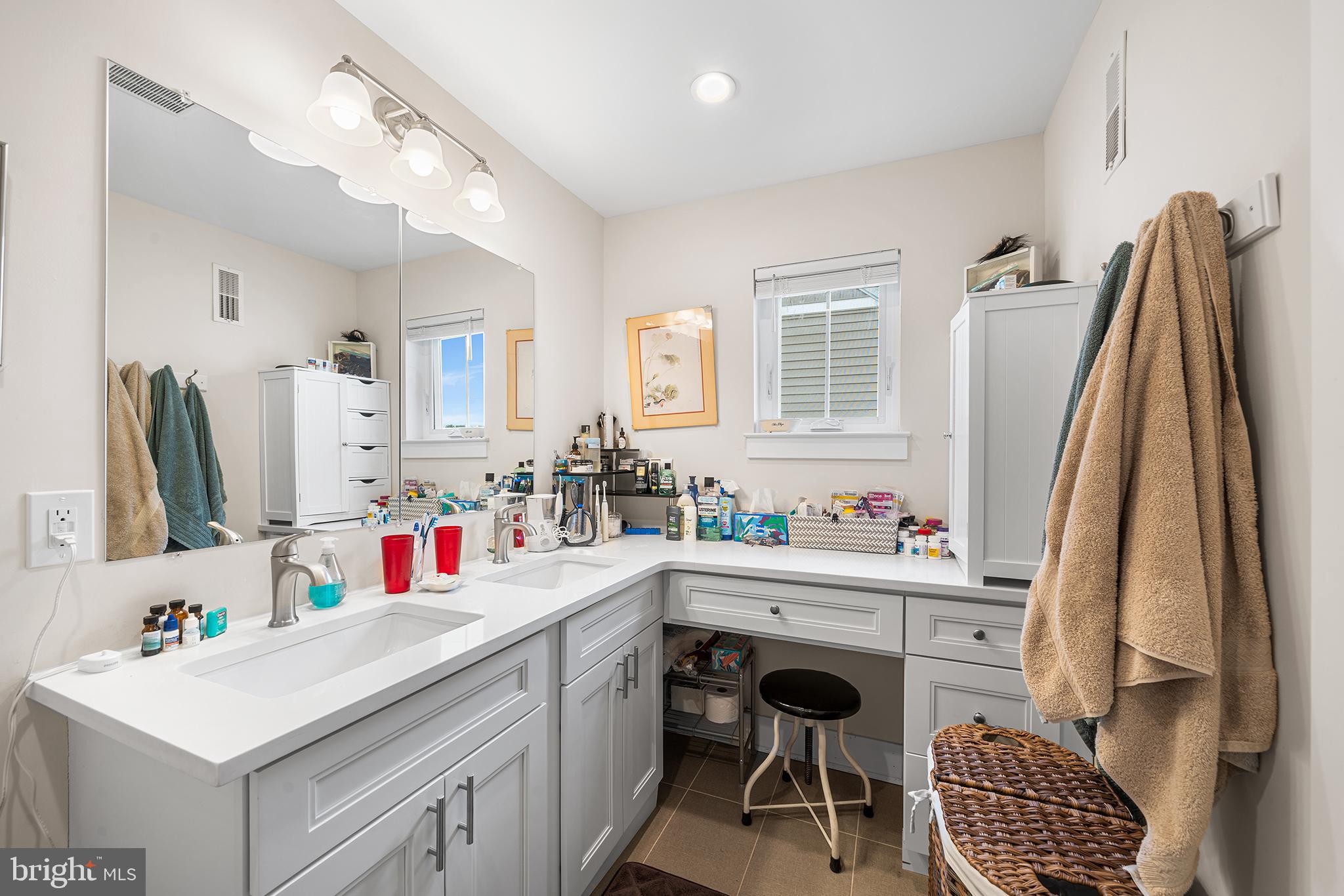 ROXBOROUGH - Residential