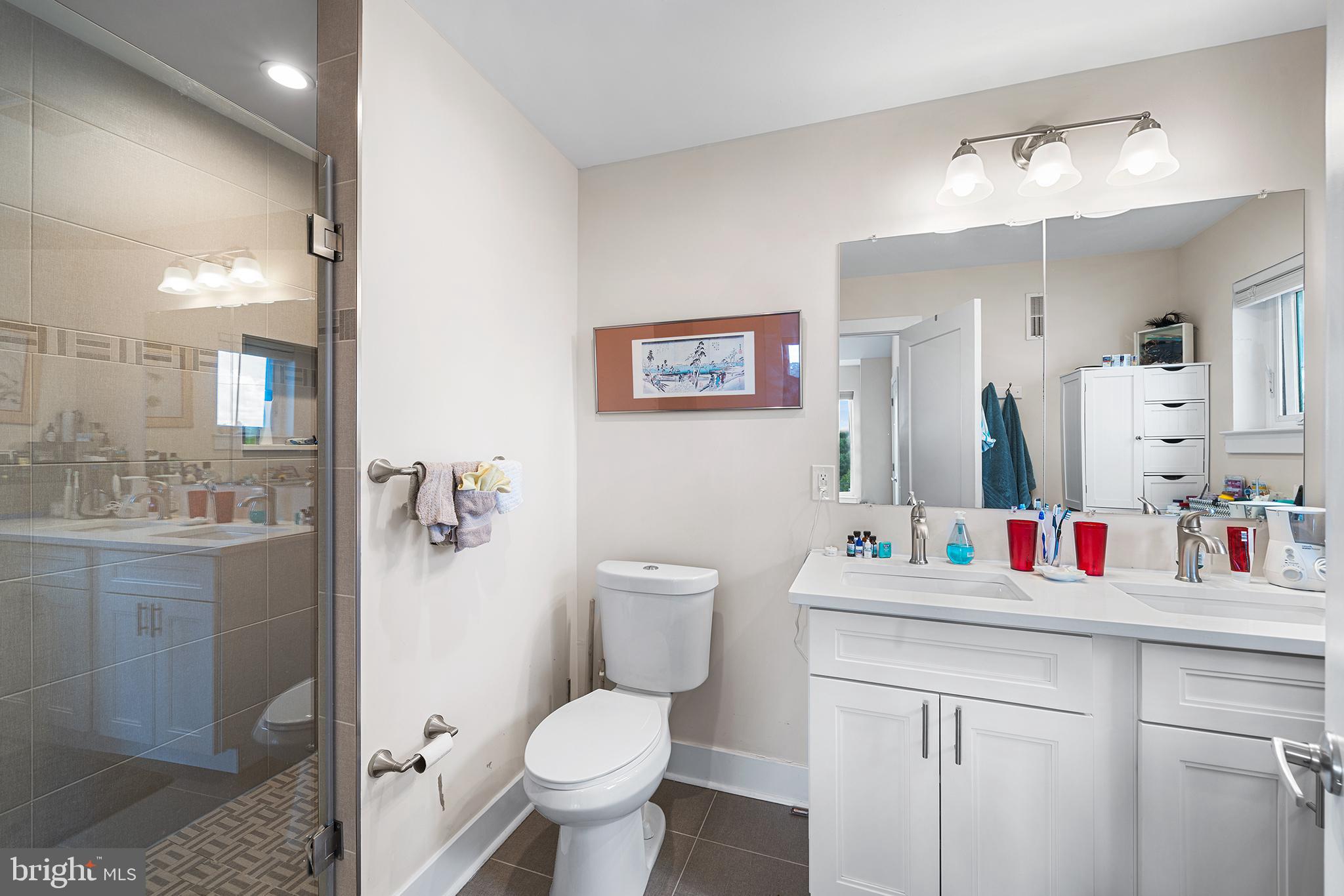 ROXBOROUGH - Residential