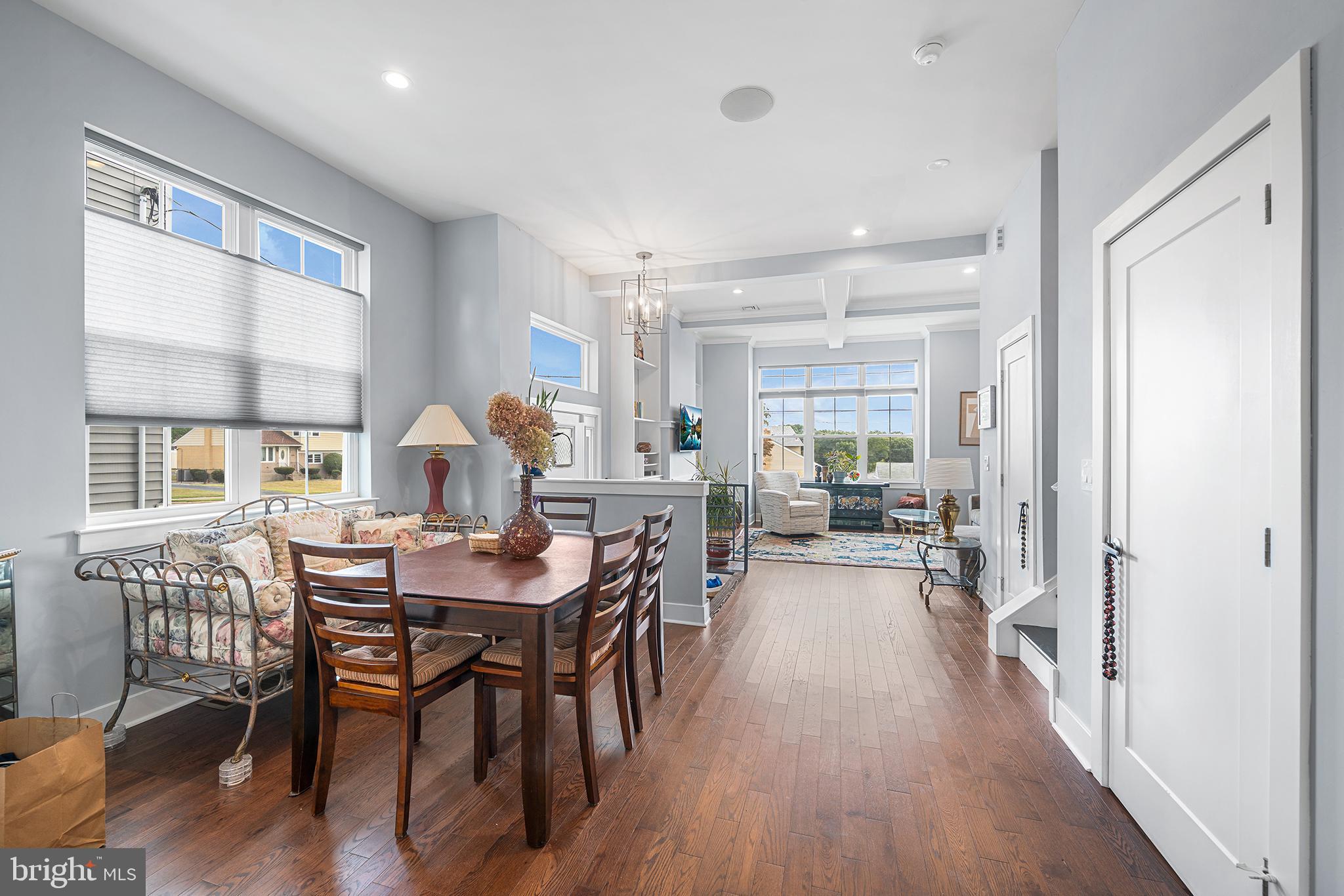 ROXBOROUGH - Residential