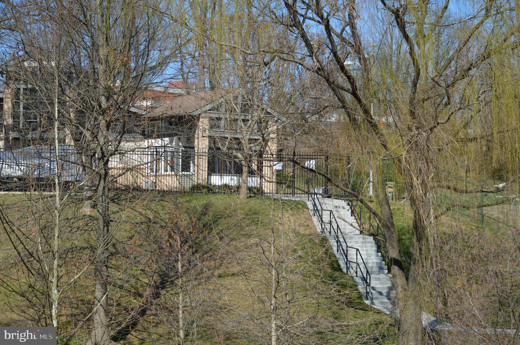 DONNEYBROOK - Residential