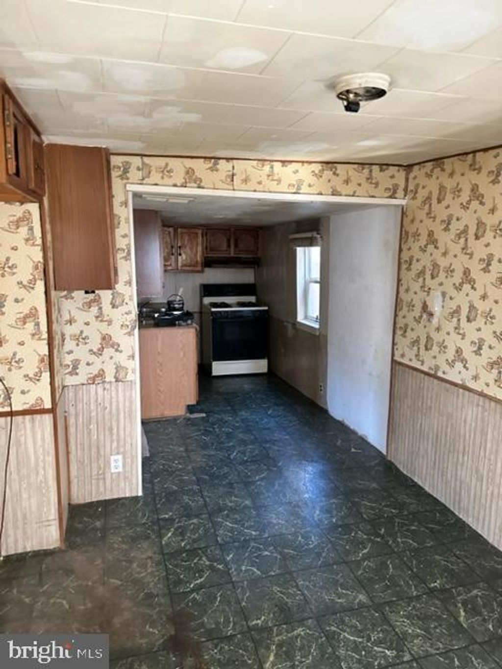 Photo of 114 N LOCUST ST, ELIZABETHTOWN, PA 17022 (MLS # PALA2030860)