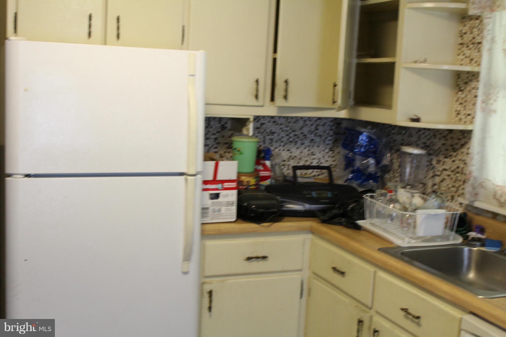 COLONIAL HOUSING - Residential