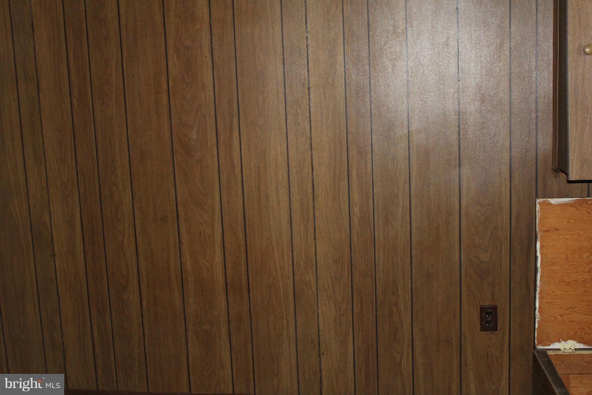 COLONIAL HOUSING - Residential