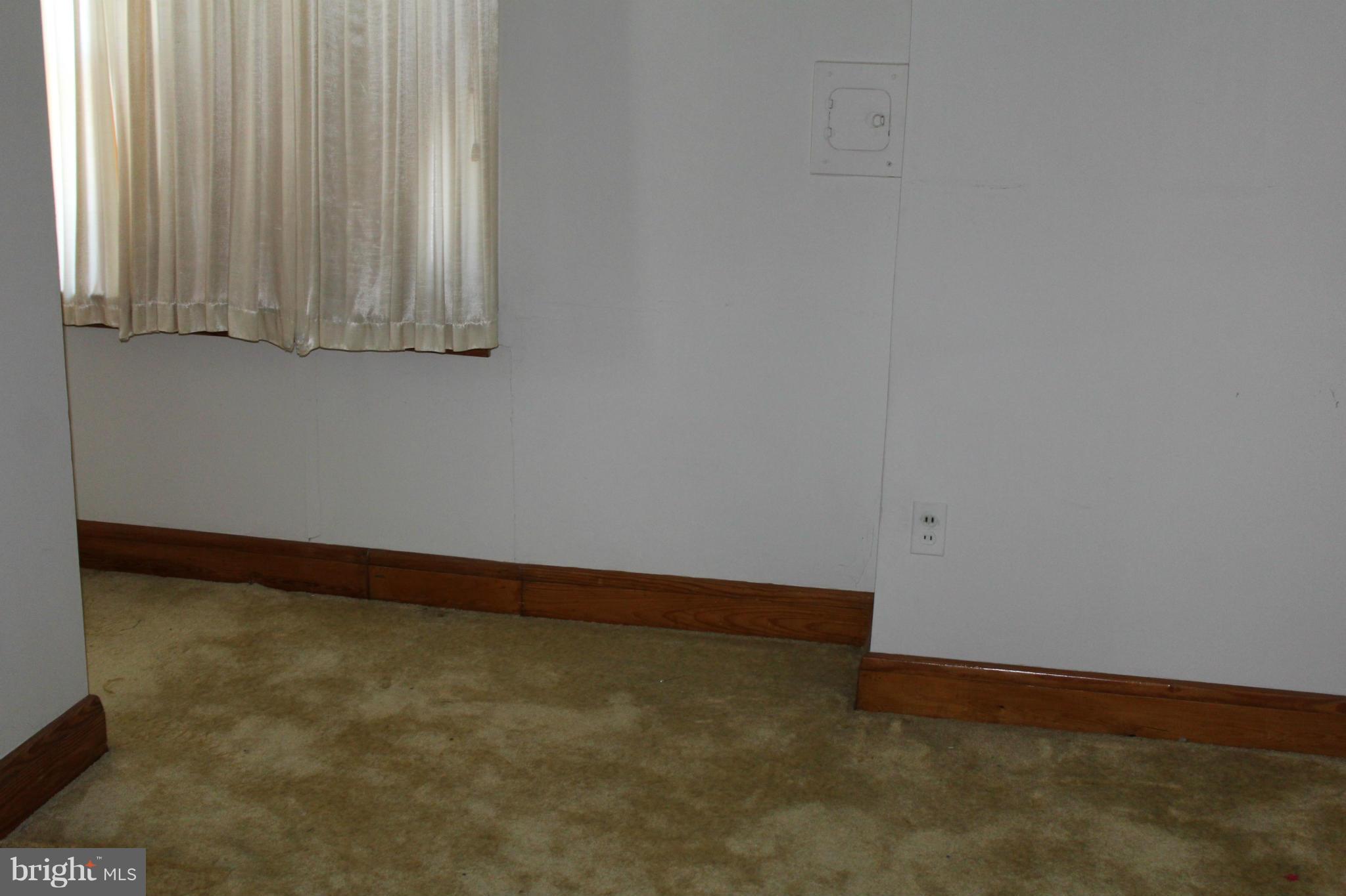 COLONIAL HOUSING - Residential