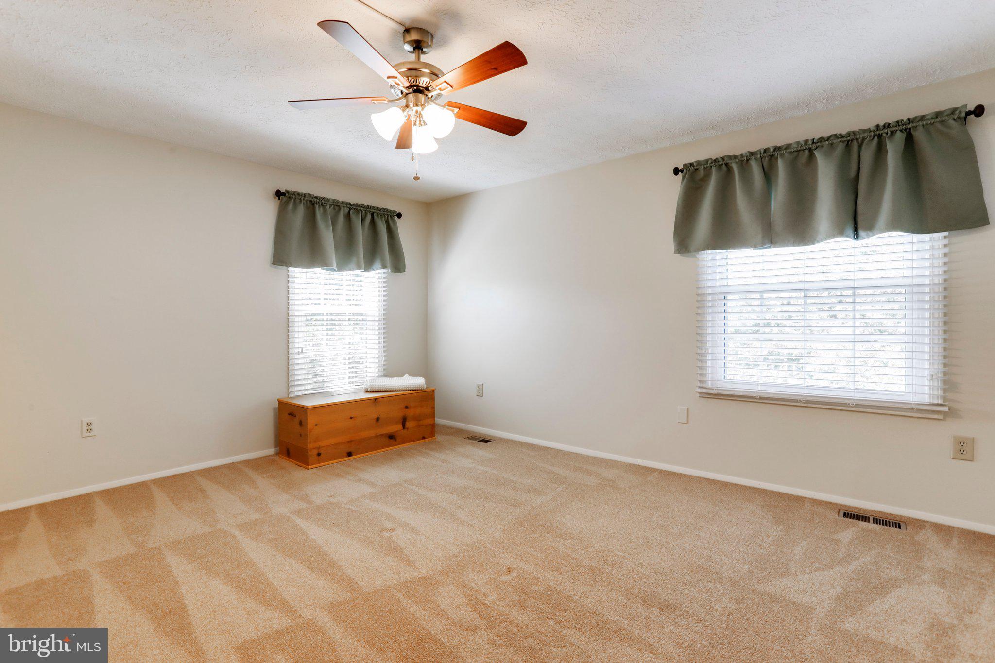 FOUNTAIN ROCK MANOR - Residential