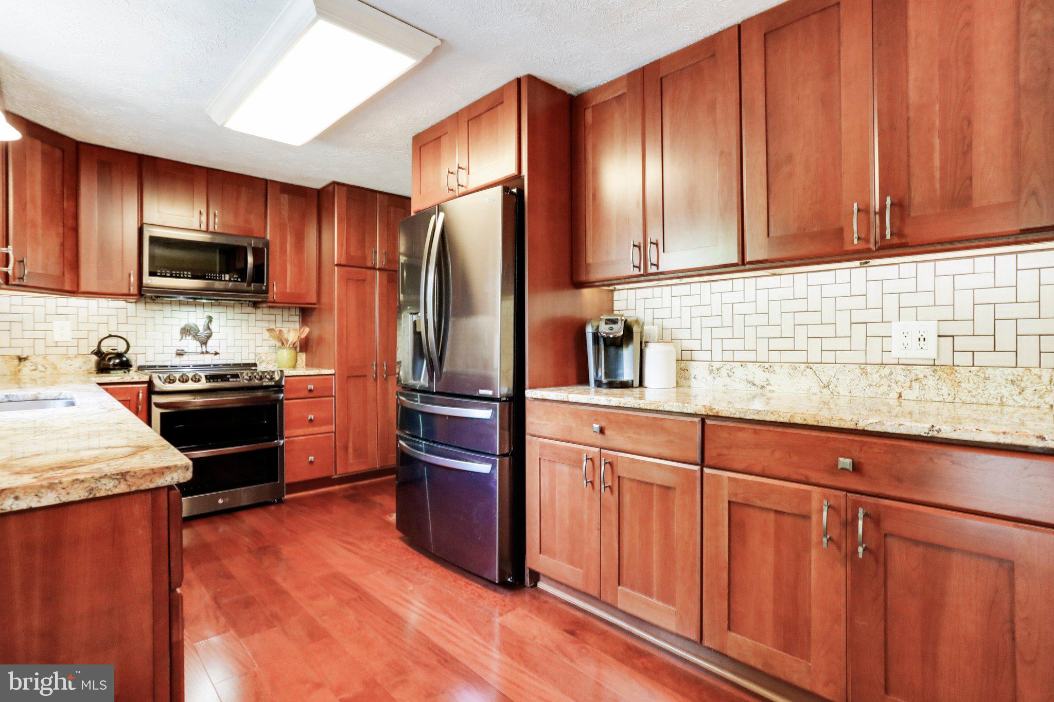 FOUNTAIN ROCK MANOR - Residential