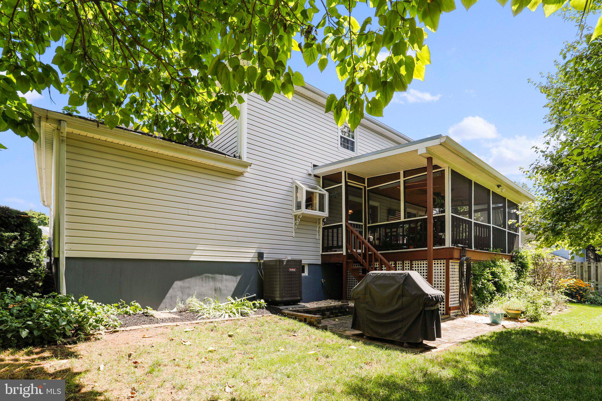 FOUNTAIN ROCK MANOR - Residential