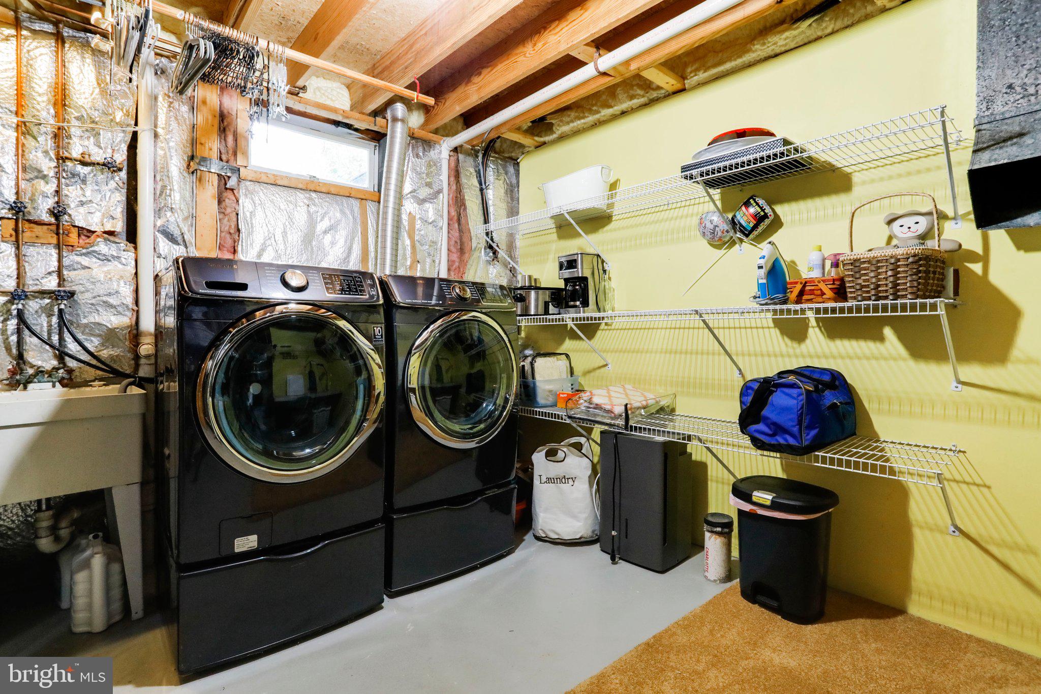 FOUNTAIN ROCK MANOR - Residential