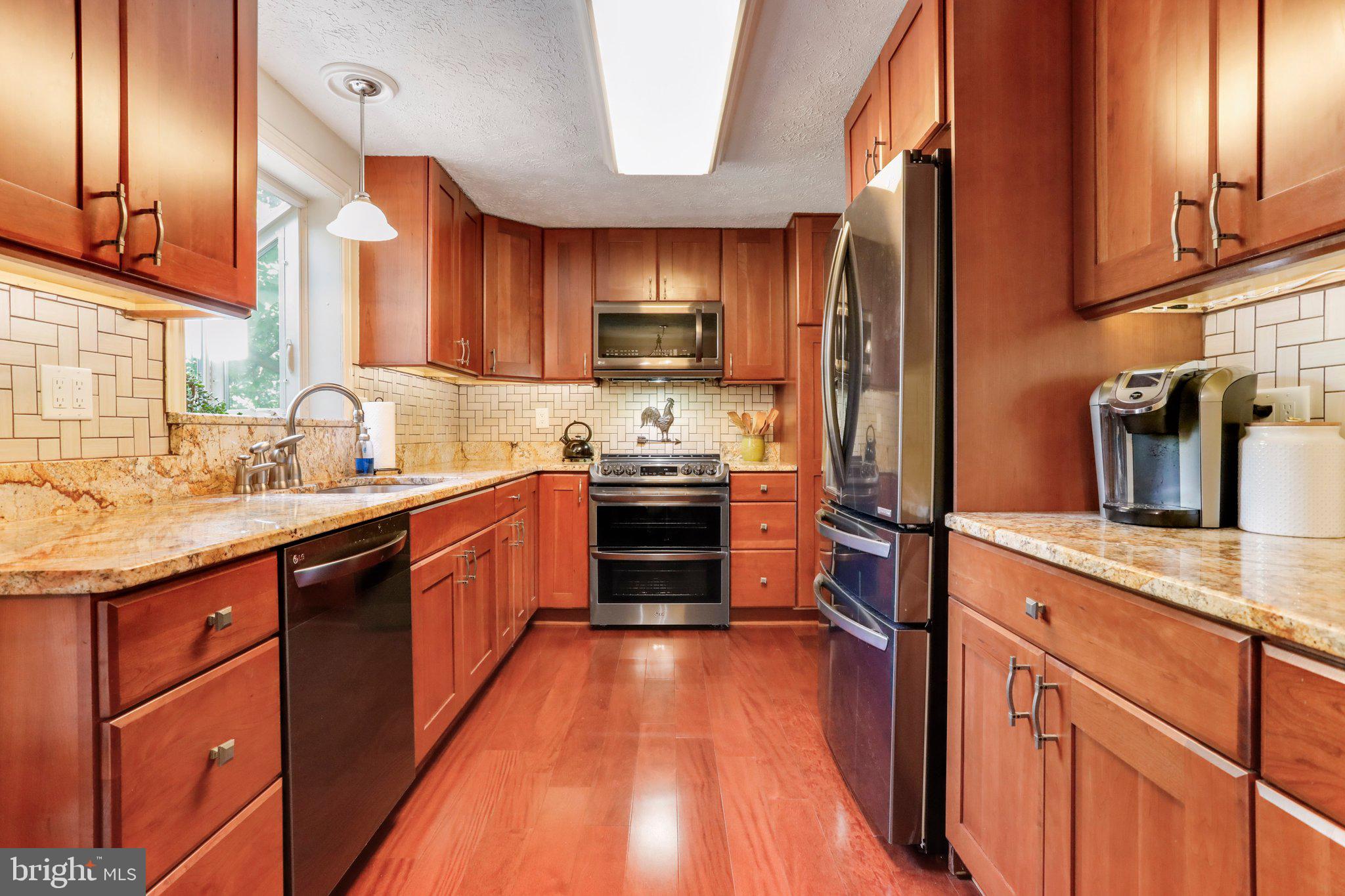 FOUNTAIN ROCK MANOR - Residential