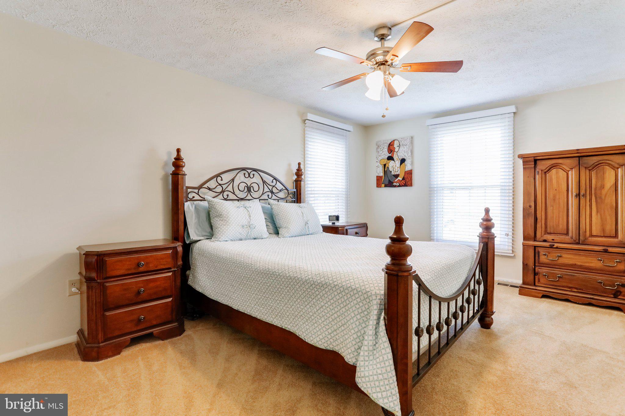 FOUNTAIN ROCK MANOR - Residential