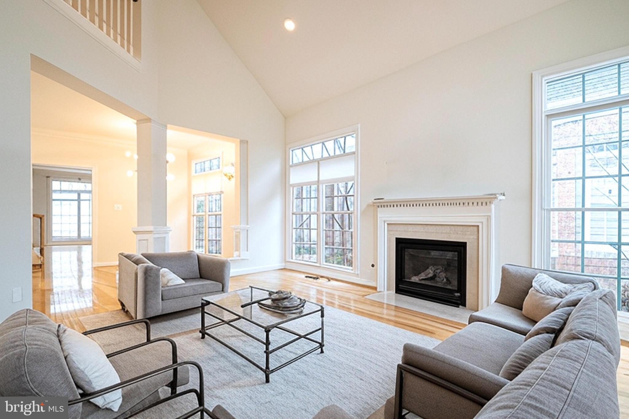 3832 FARRCROFT DRIVE