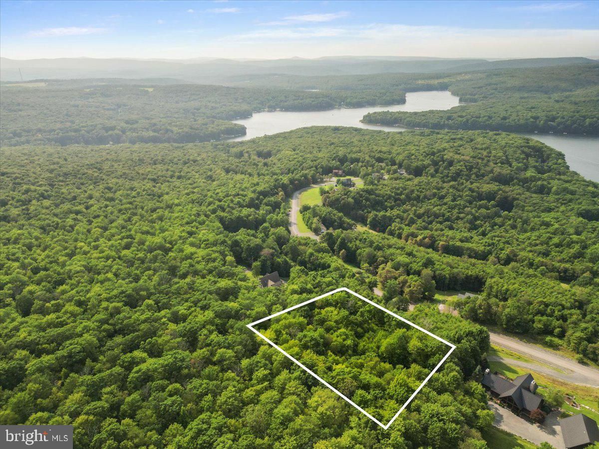 14 WOODLANDS HILL LANE