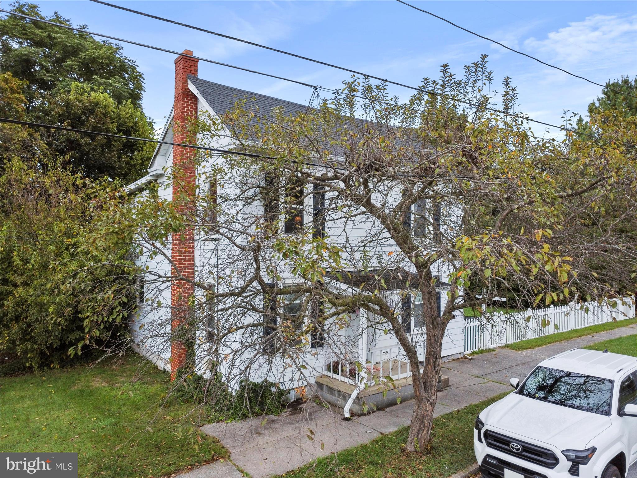 24 W CEMETERY STREET