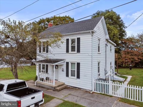 24 W CEMETERY STREET FUNKSTOWN MD 21734